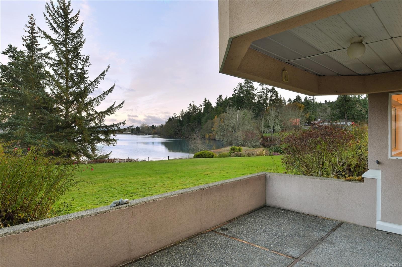 1131-2600 Ferguson Rd, Central Saanich, BC - Outdoor
