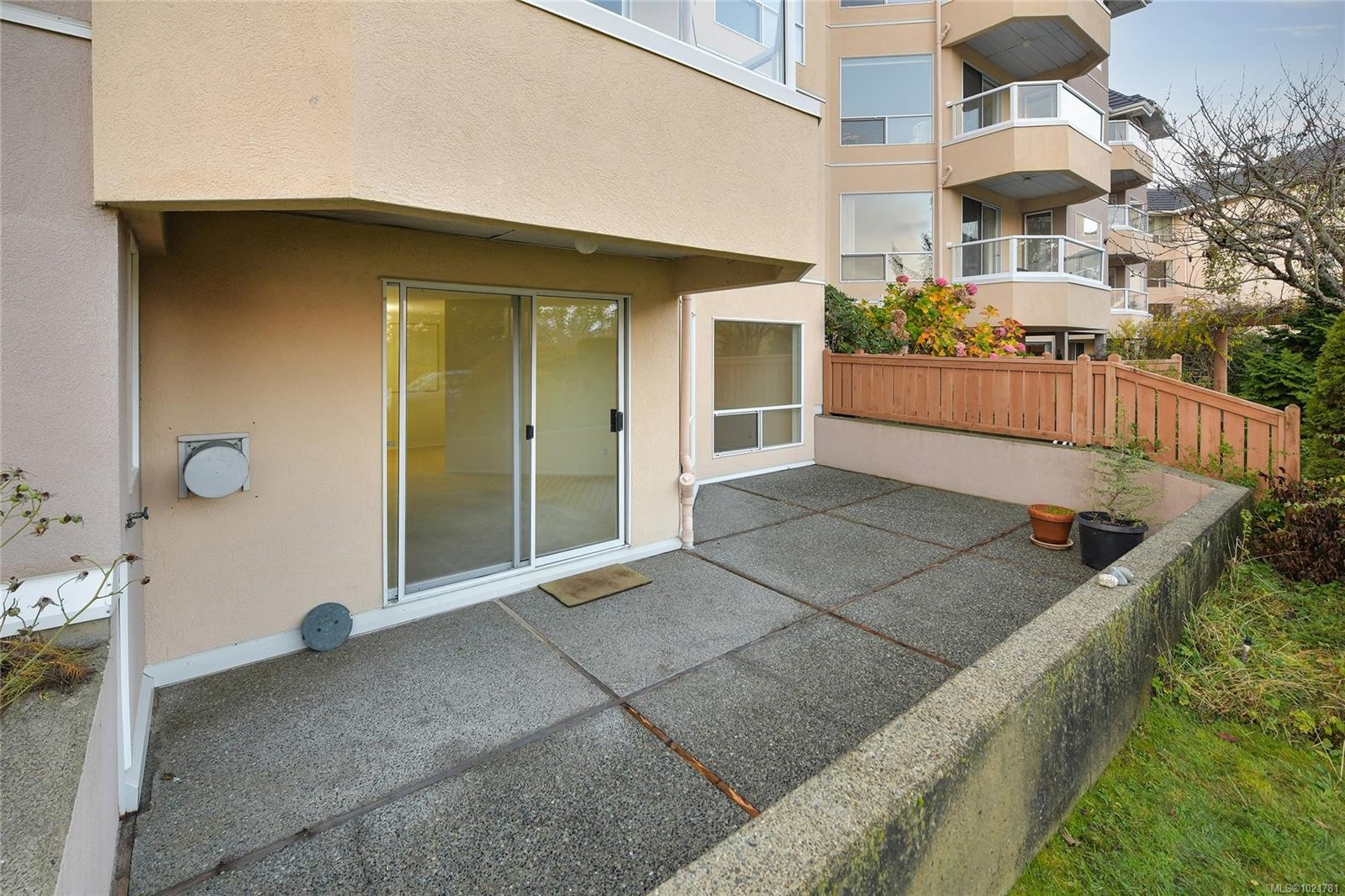 1131-2600 Ferguson Rd, Central Saanich, BC - Outdoor With Exterior