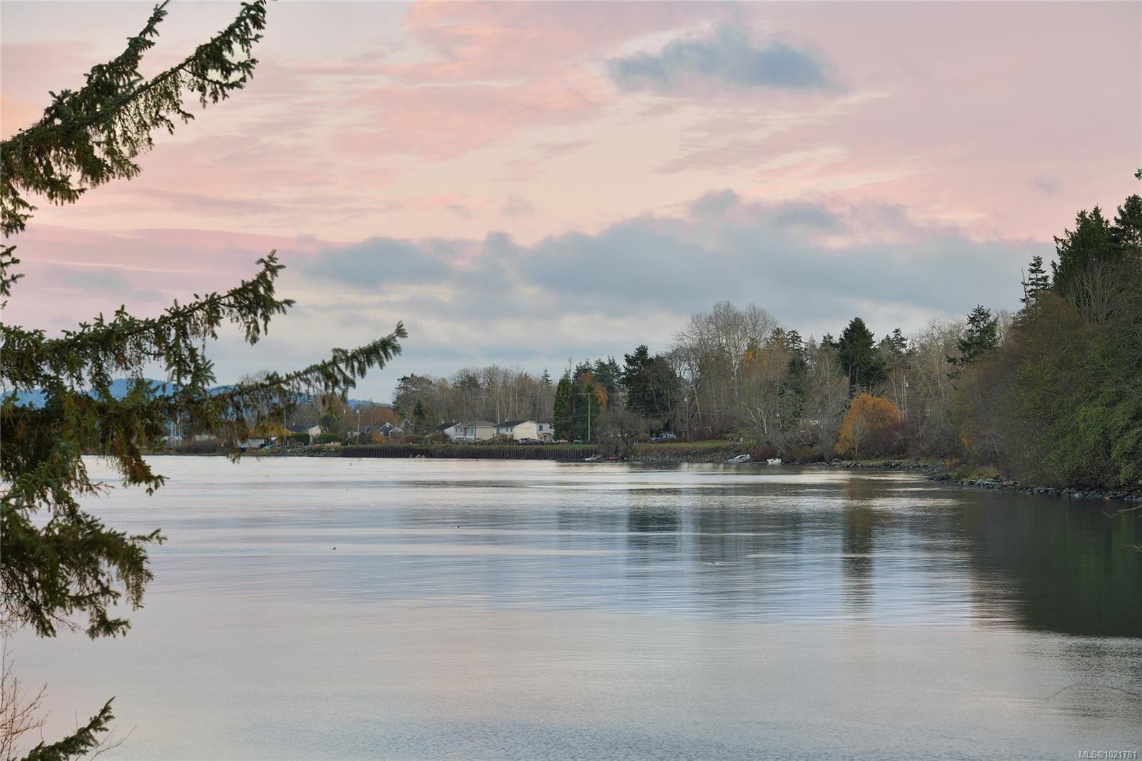 1131-2600 Ferguson Rd, Central Saanich, BC - Outdoor With Body Of Water With View