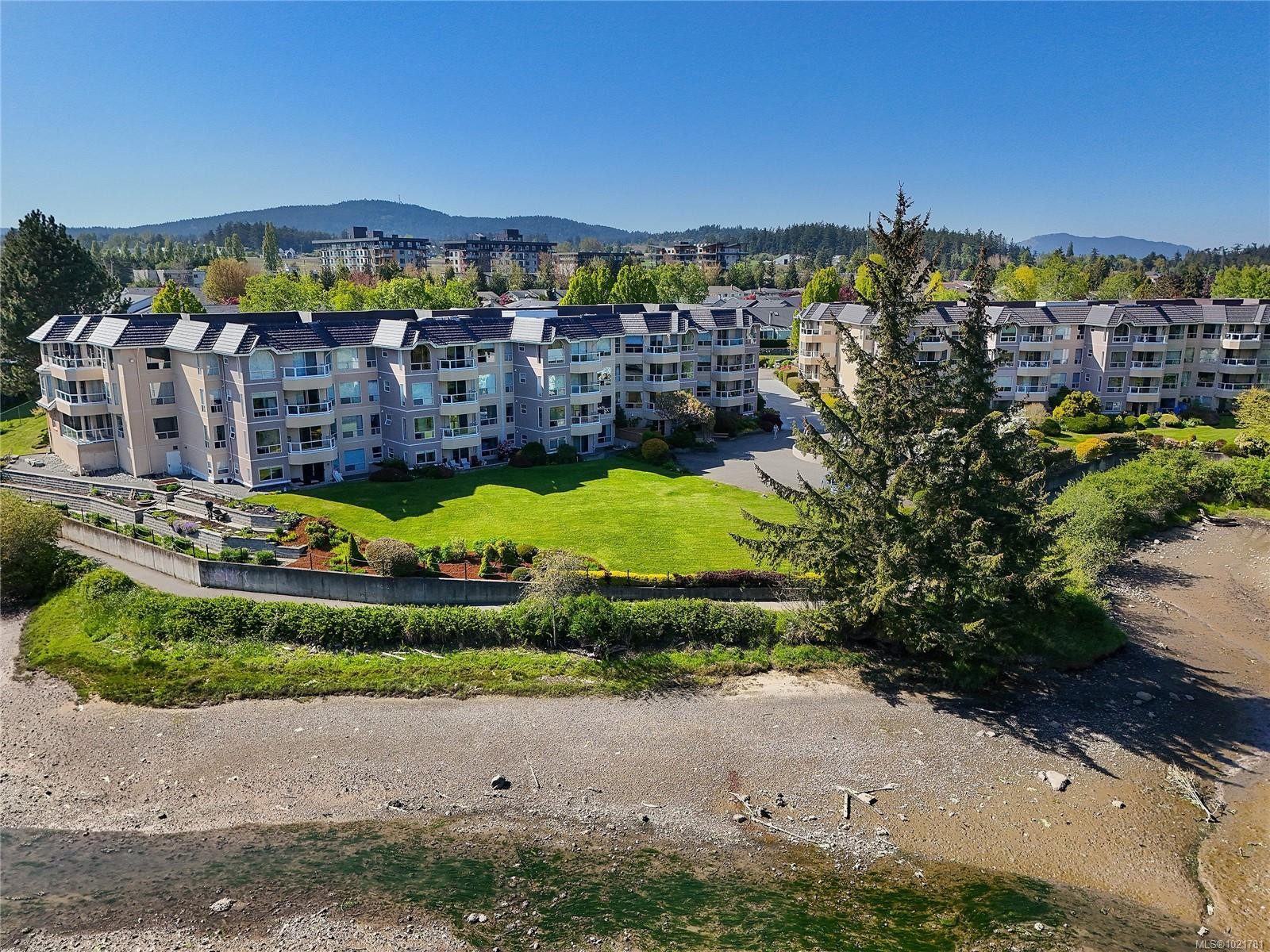 1131-2600 Ferguson Rd, Central Saanich, BC - Outdoor With View