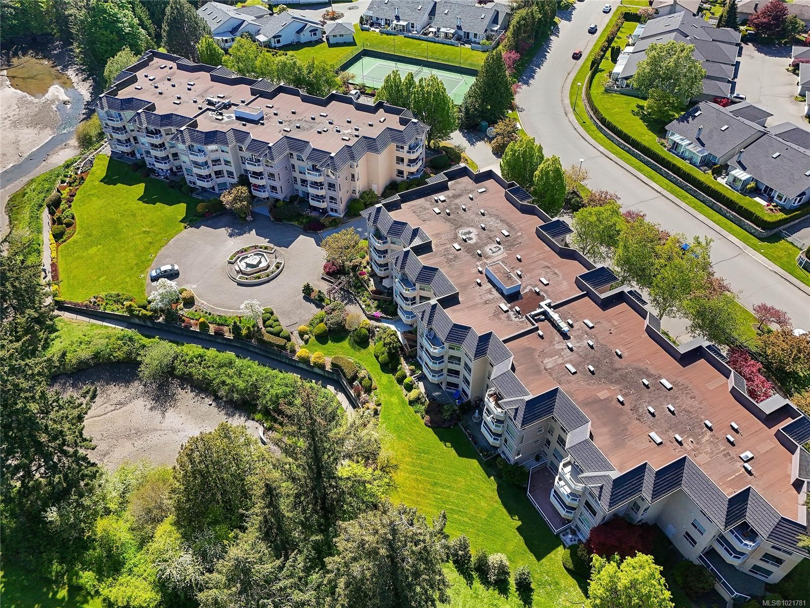 1131-2600 Ferguson Rd, Central Saanich, BC - Outdoor With View