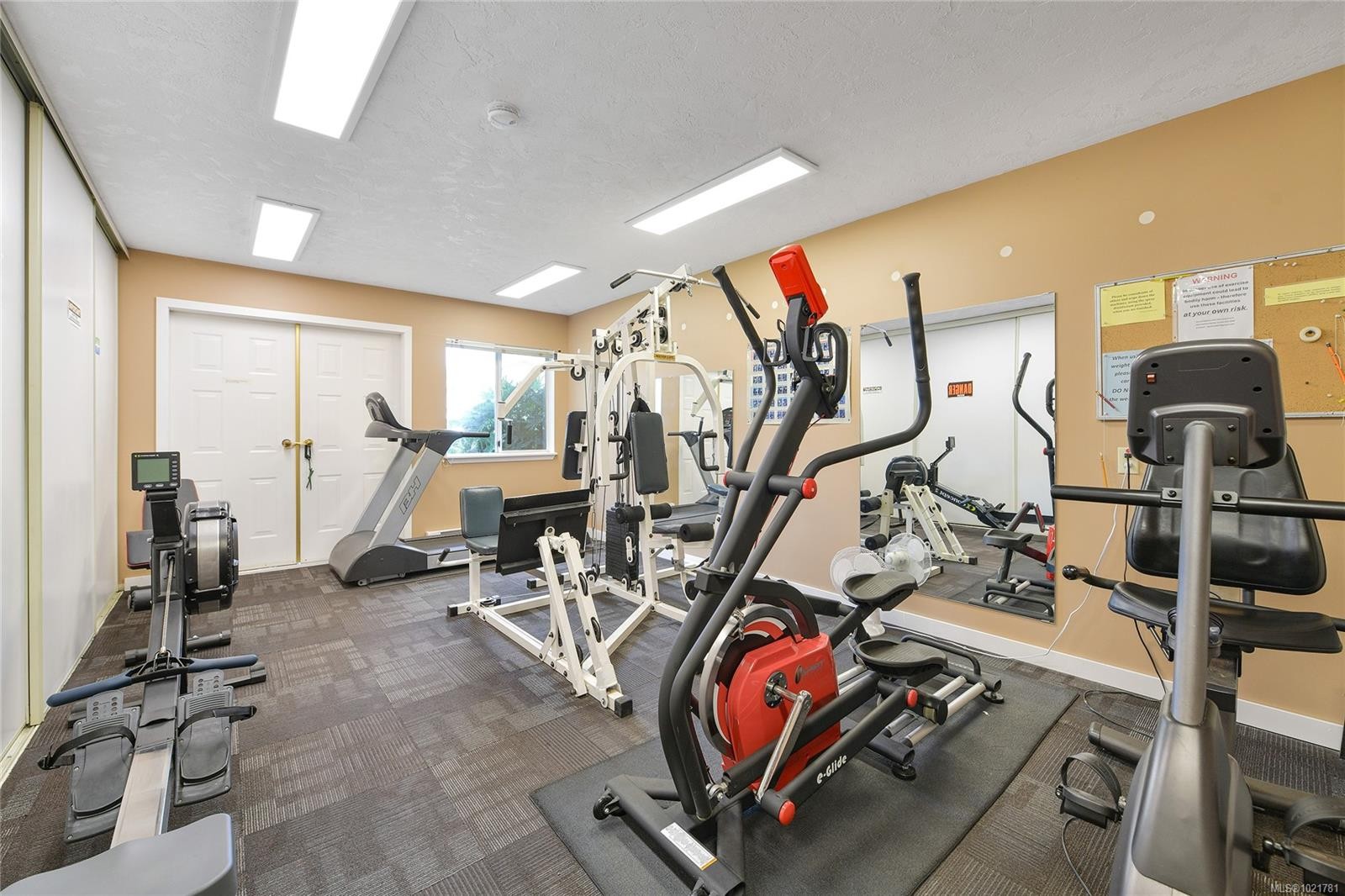 1131-2600 Ferguson Rd, Central Saanich, BC - Indoor Photo Showing Gym Room