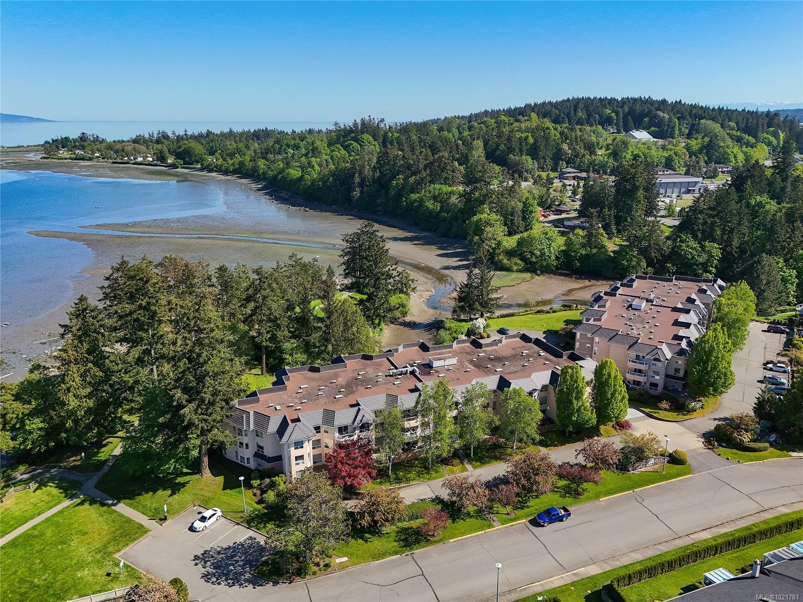1131-2600 Ferguson Rd, Central Saanich, BC - Outdoor With Body Of Water With View