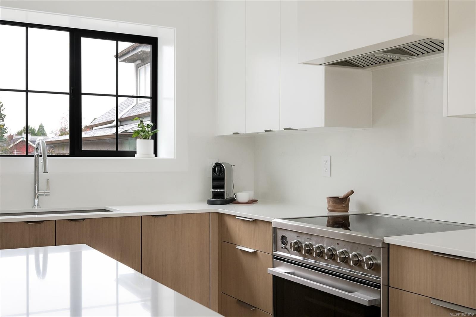 2-2268 Bowker Ave, Oak Bay, BC