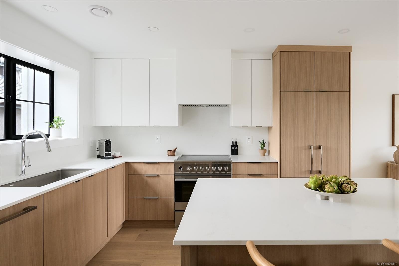 2-2268 Bowker Ave, Oak Bay, BC