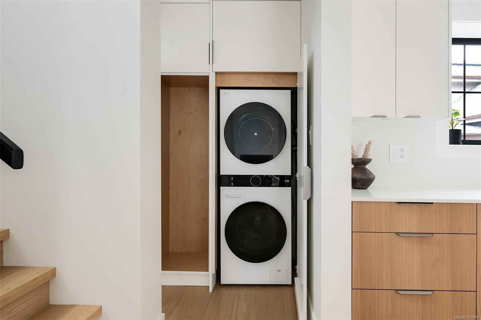 2-2268 Bowker Ave, Oak Bay, BC