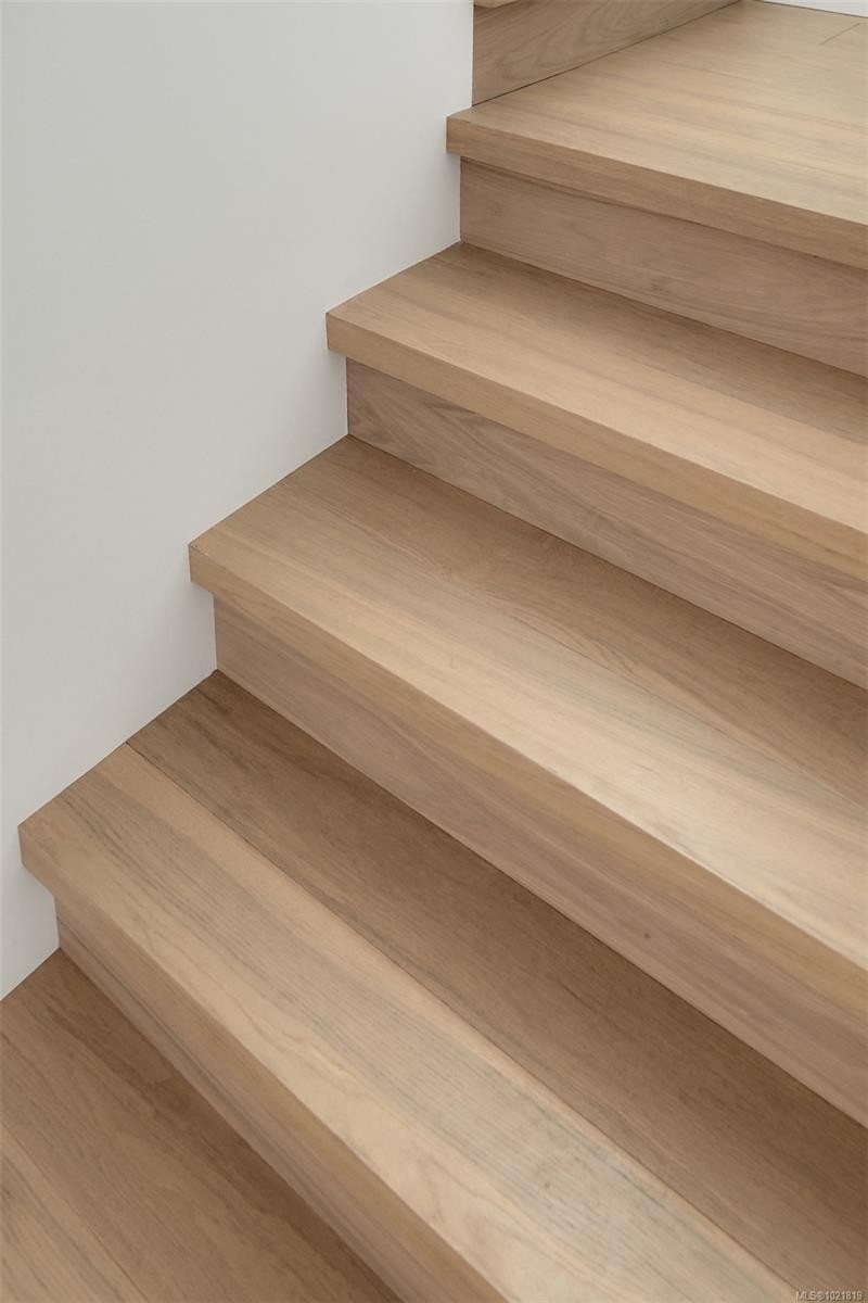 2-2268 Bowker Ave, Oak Bay, BC