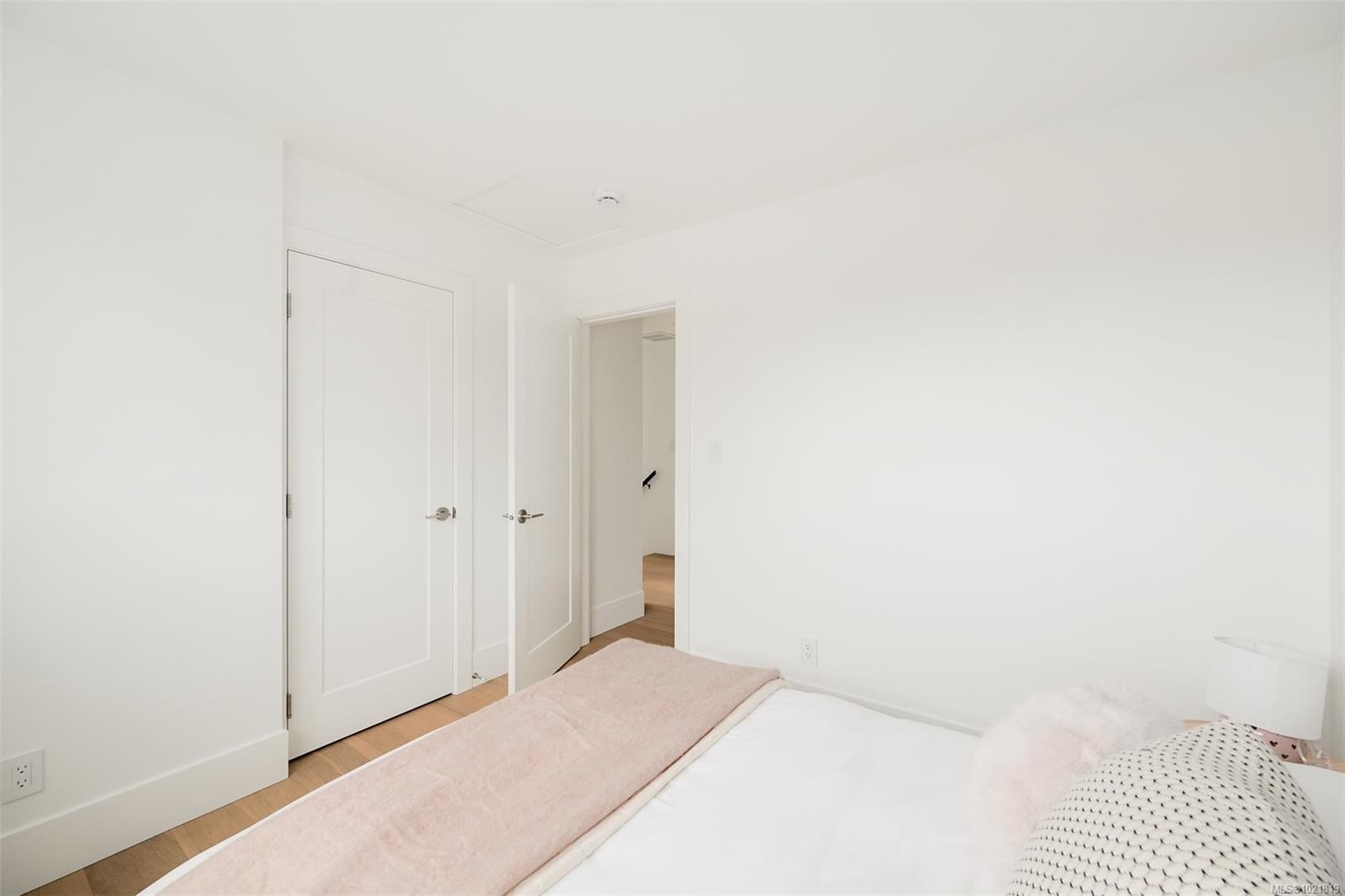 2-2268 Bowker Ave, Oak Bay, BC