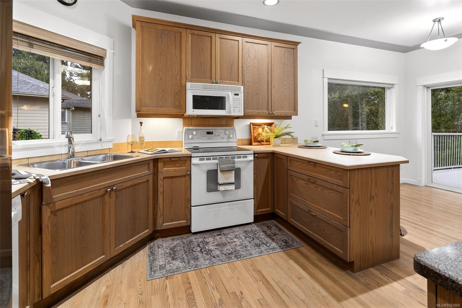 489 Outrigger Loop, Colwood, BC