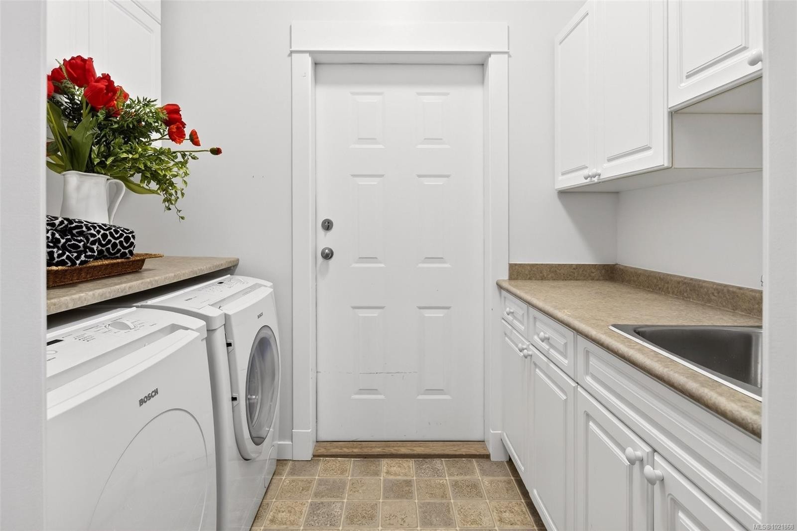 489 Outrigger Loop, Colwood, BC