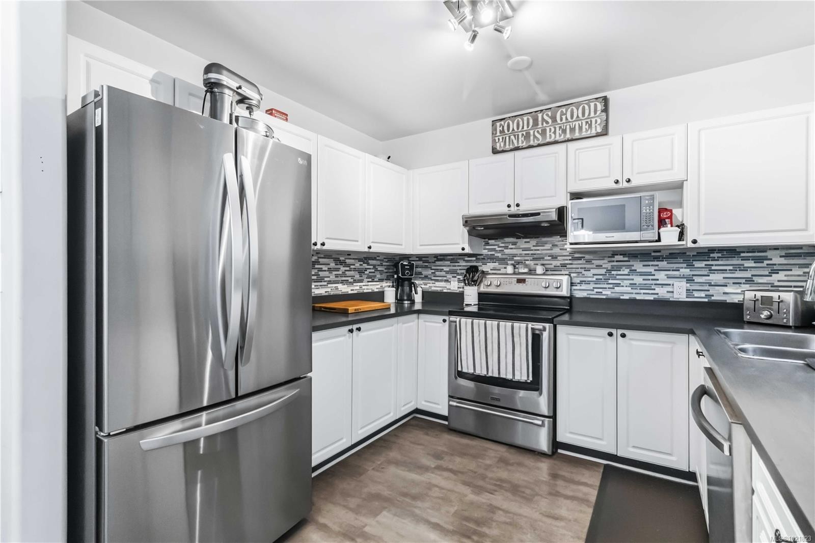 38-14 Erskine Lane, View Royal, BC