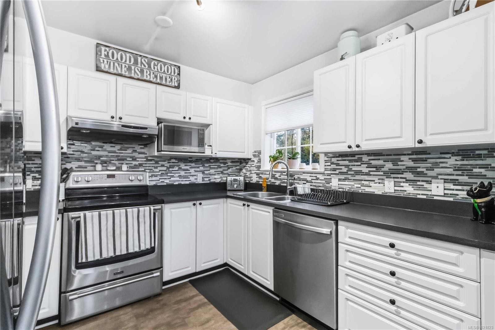 38-14 Erskine Lane, View Royal, BC