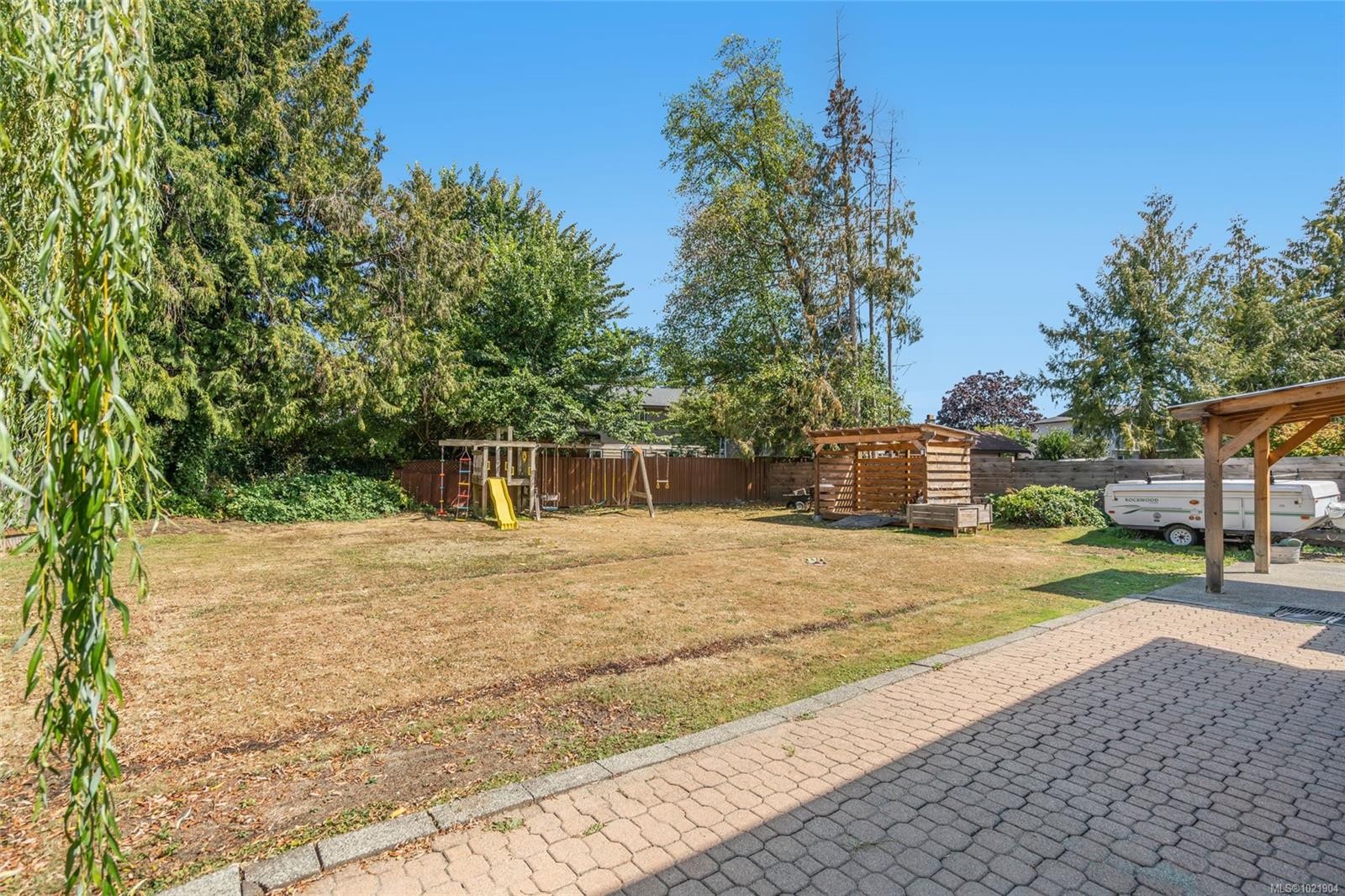 338 Mckinnon St, Parksville, BC