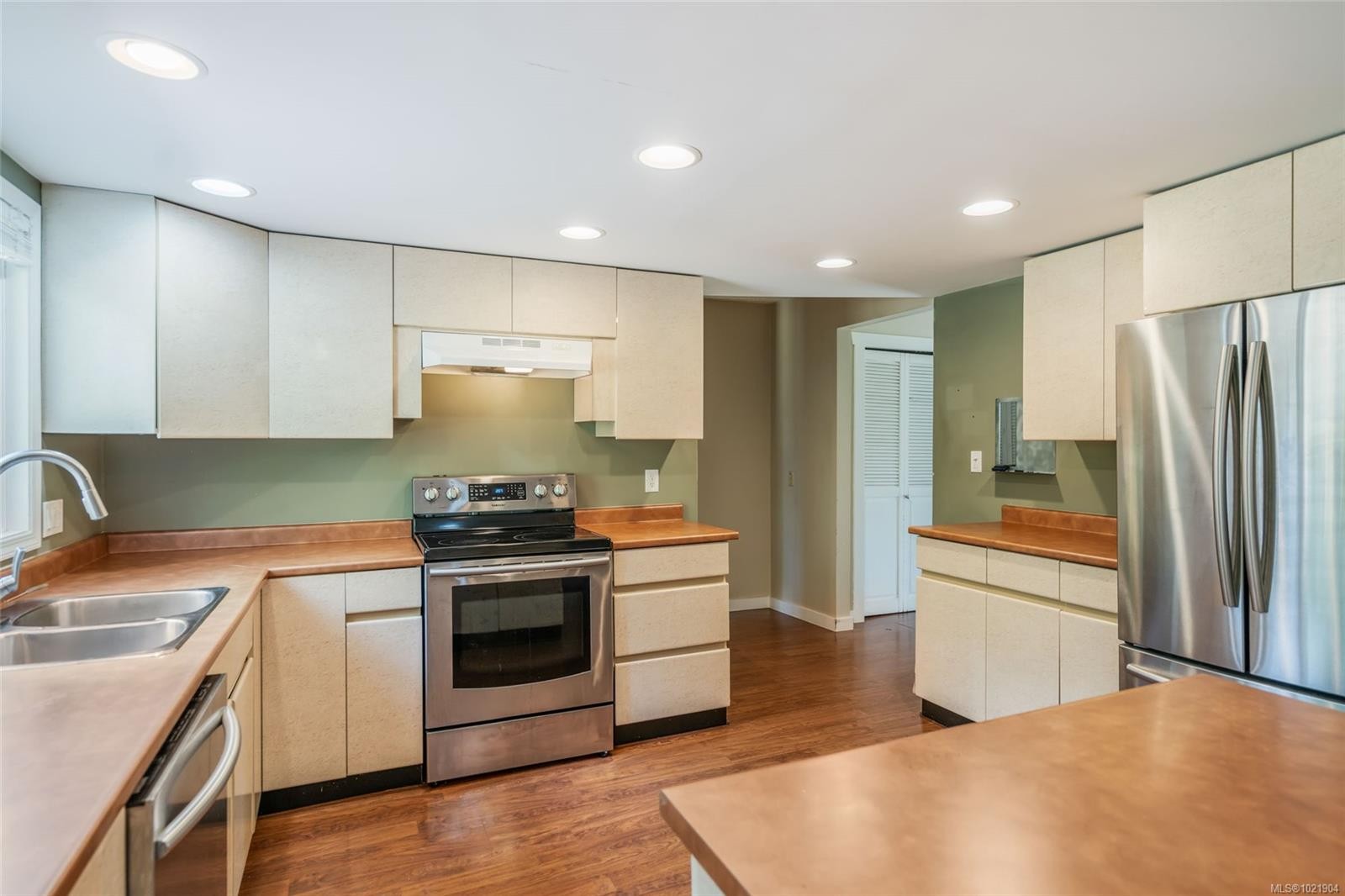 338 Mckinnon St, Parksville, BC