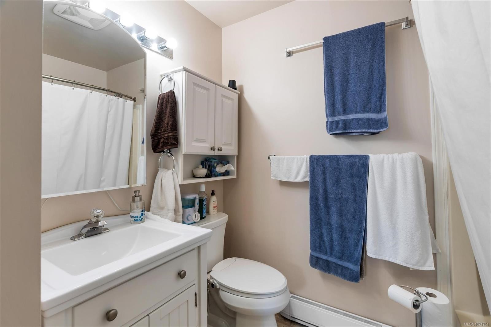 23-2560 Wilcox Terr, Central Saanich, BC