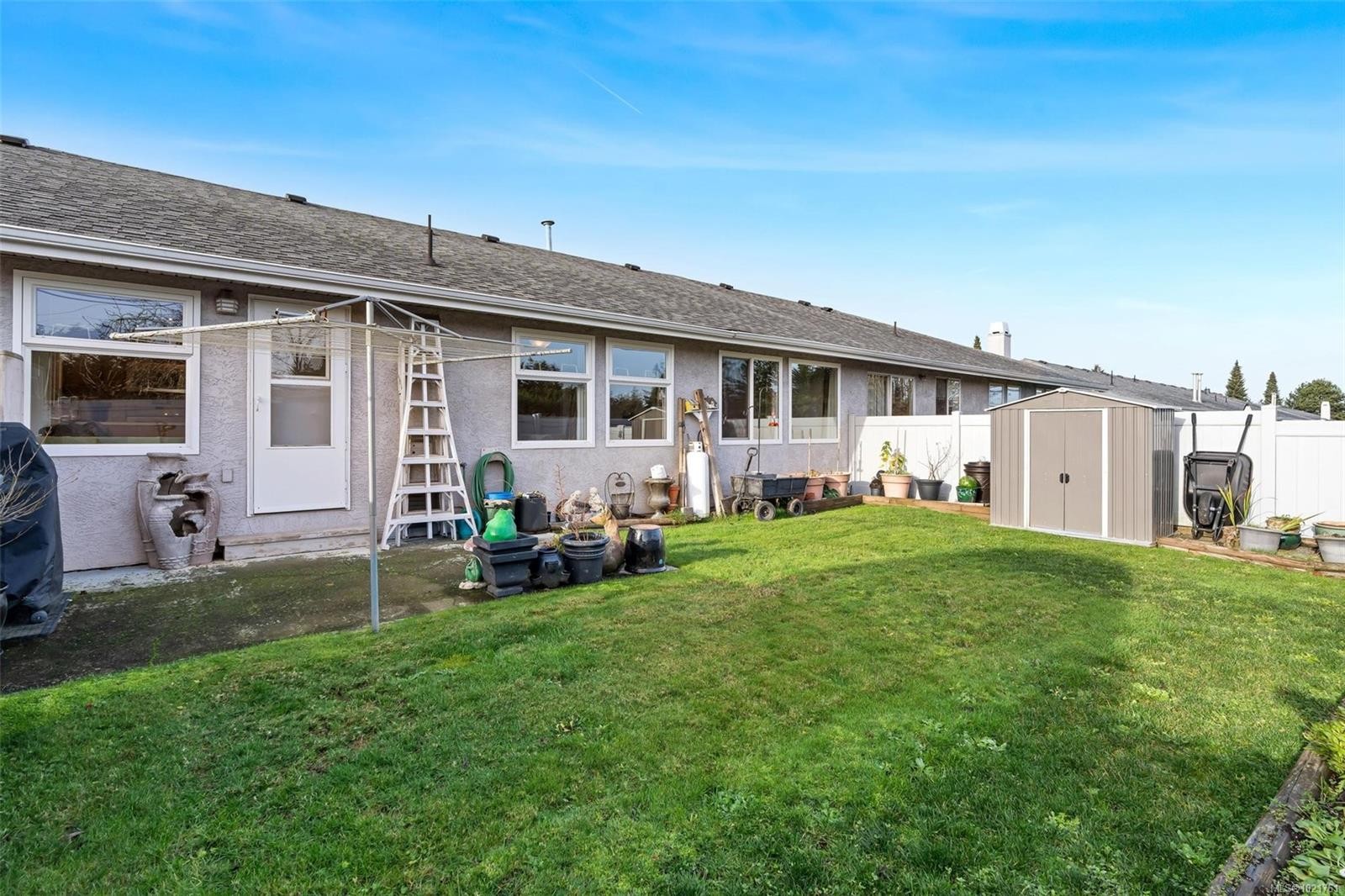 23-2560 Wilcox Terr, Central Saanich, BC