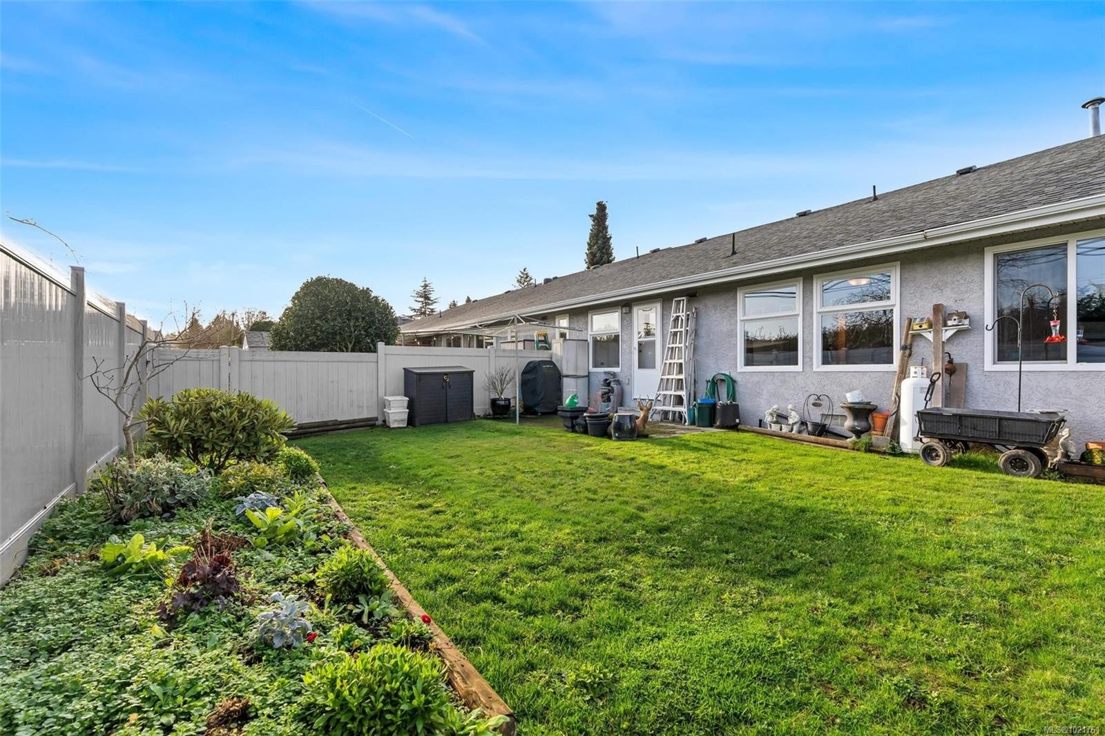 23-2560 Wilcox Terr, Central Saanich, BC