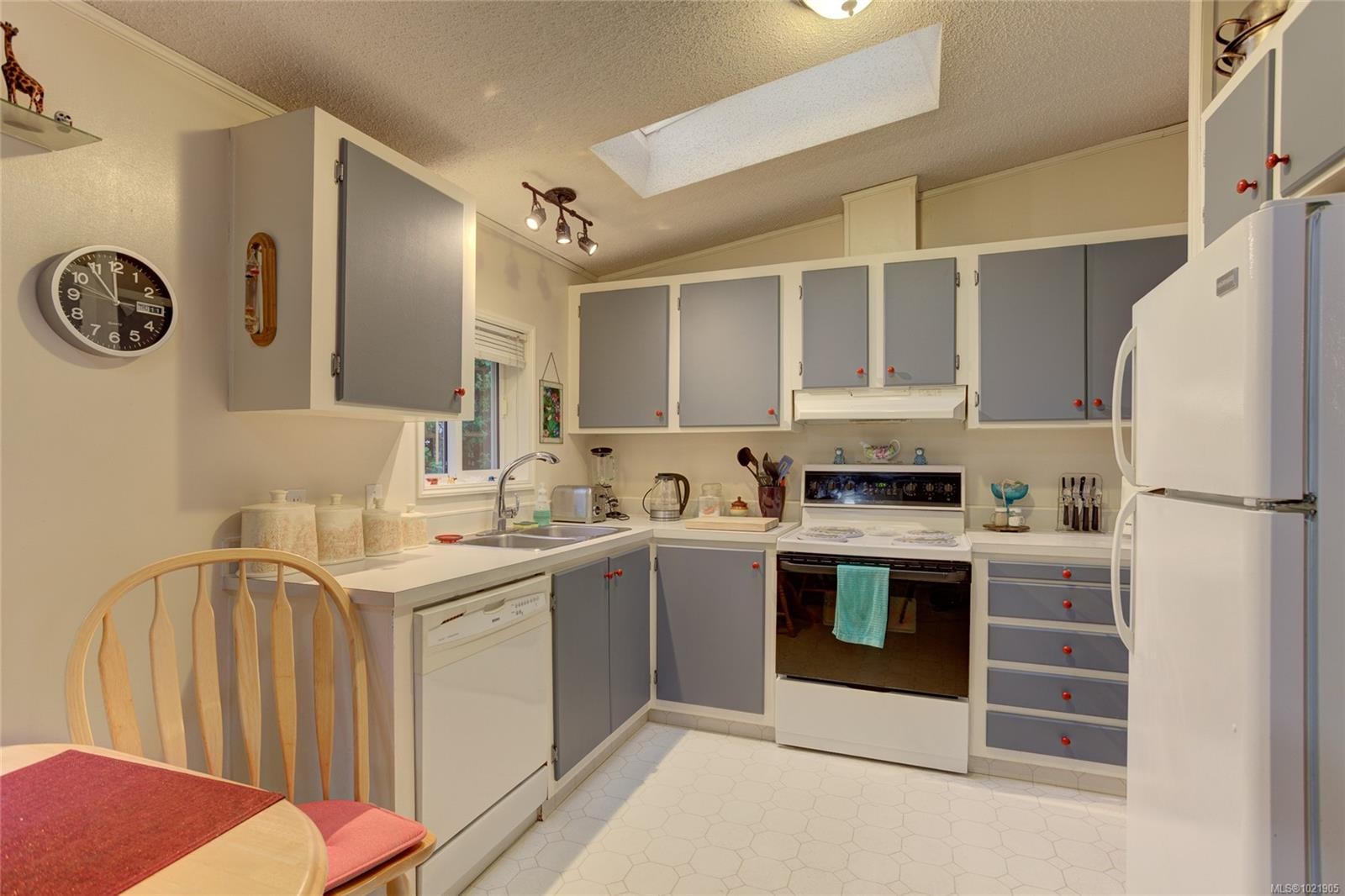 300 Lake Park Rd, Lake Cowichan, BC