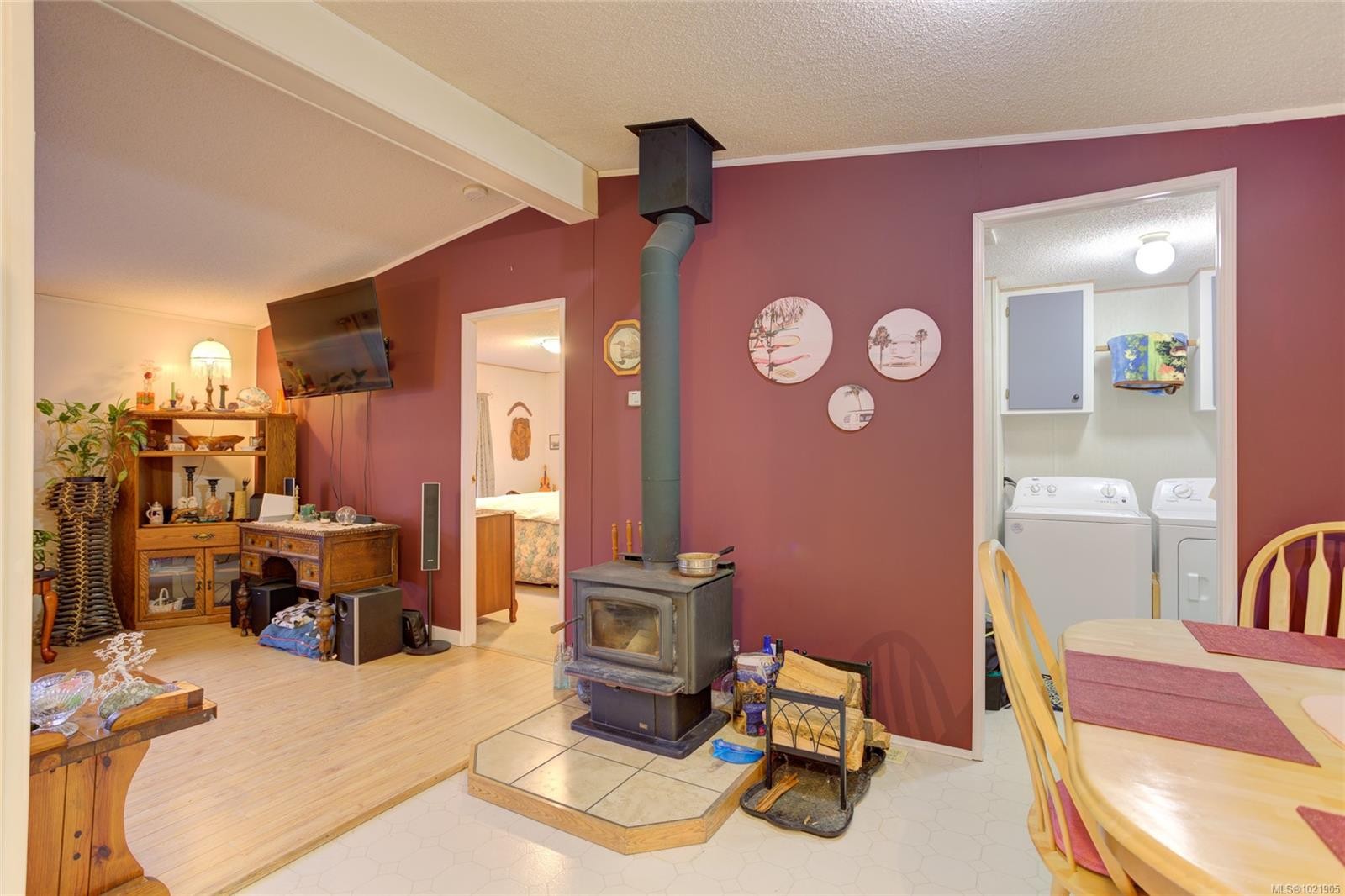 300 Lake Park Rd, Lake Cowichan, BC