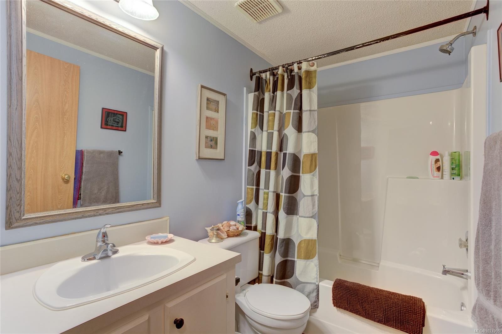 300 Lake Park Rd, Lake Cowichan, BC