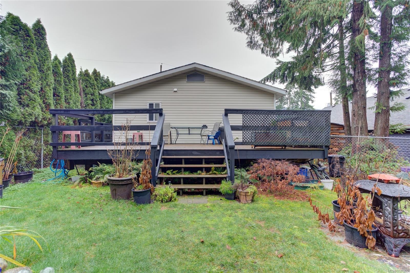 300 Lake Park Rd, Lake Cowichan, BC