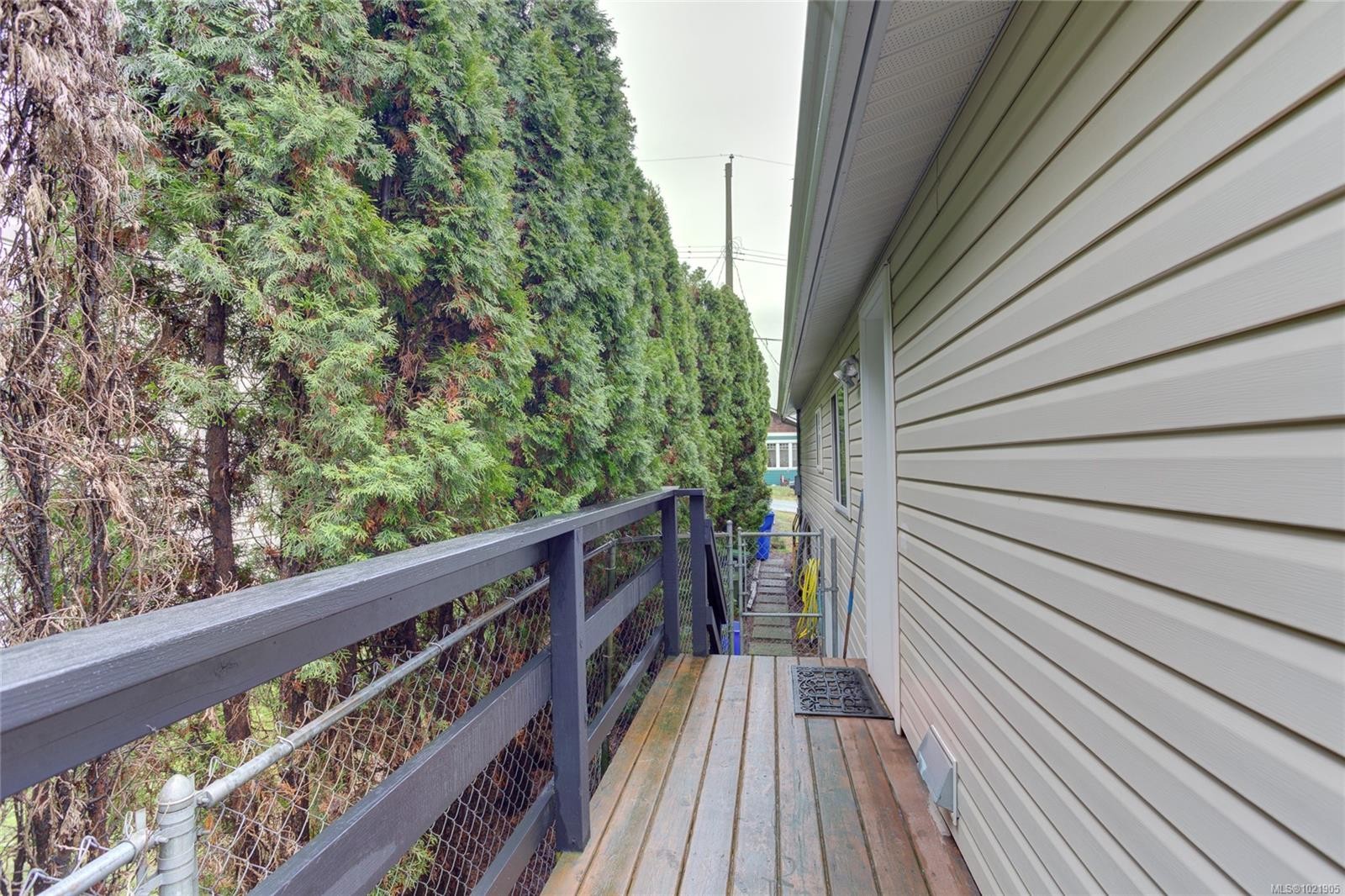 300 Lake Park Rd, Lake Cowichan, BC