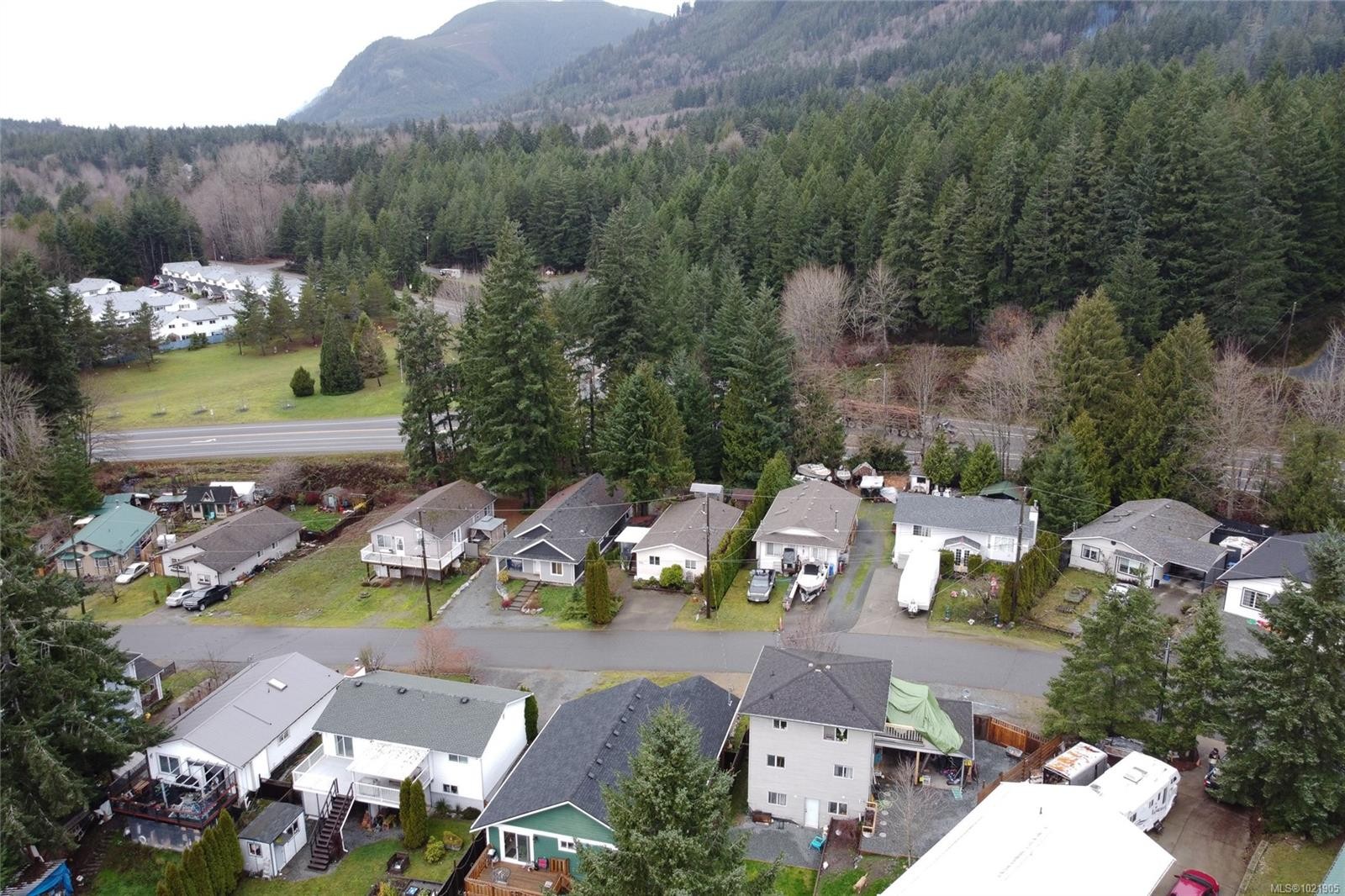 300 Lake Park Rd, Lake Cowichan, BC