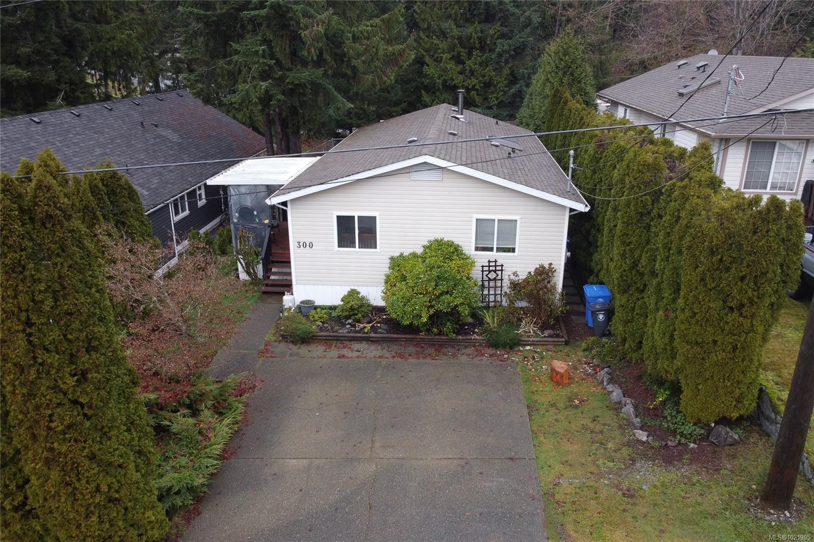300 Lake Park Rd, Lake Cowichan, BC