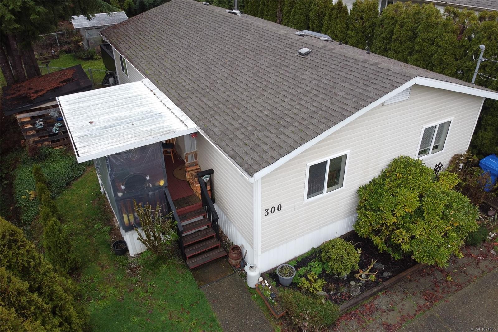 300 Lake Park Rd, Lake Cowichan, BC