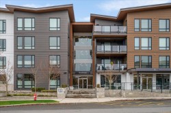 204-100 Lombardy St Parksville, BC V9P 0G4