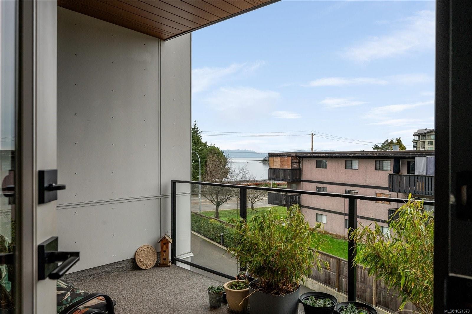 204-100 Lombardy St, Parksville, BC - Outdoor With Balcony With Exterior
