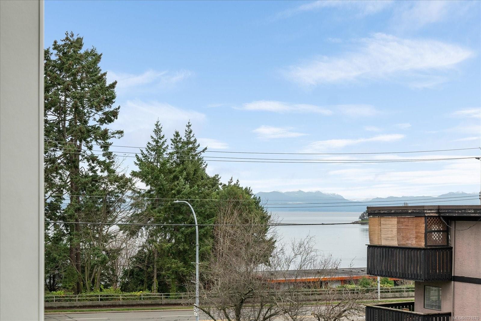 204-100 Lombardy St, Parksville, BC - Outdoor With View