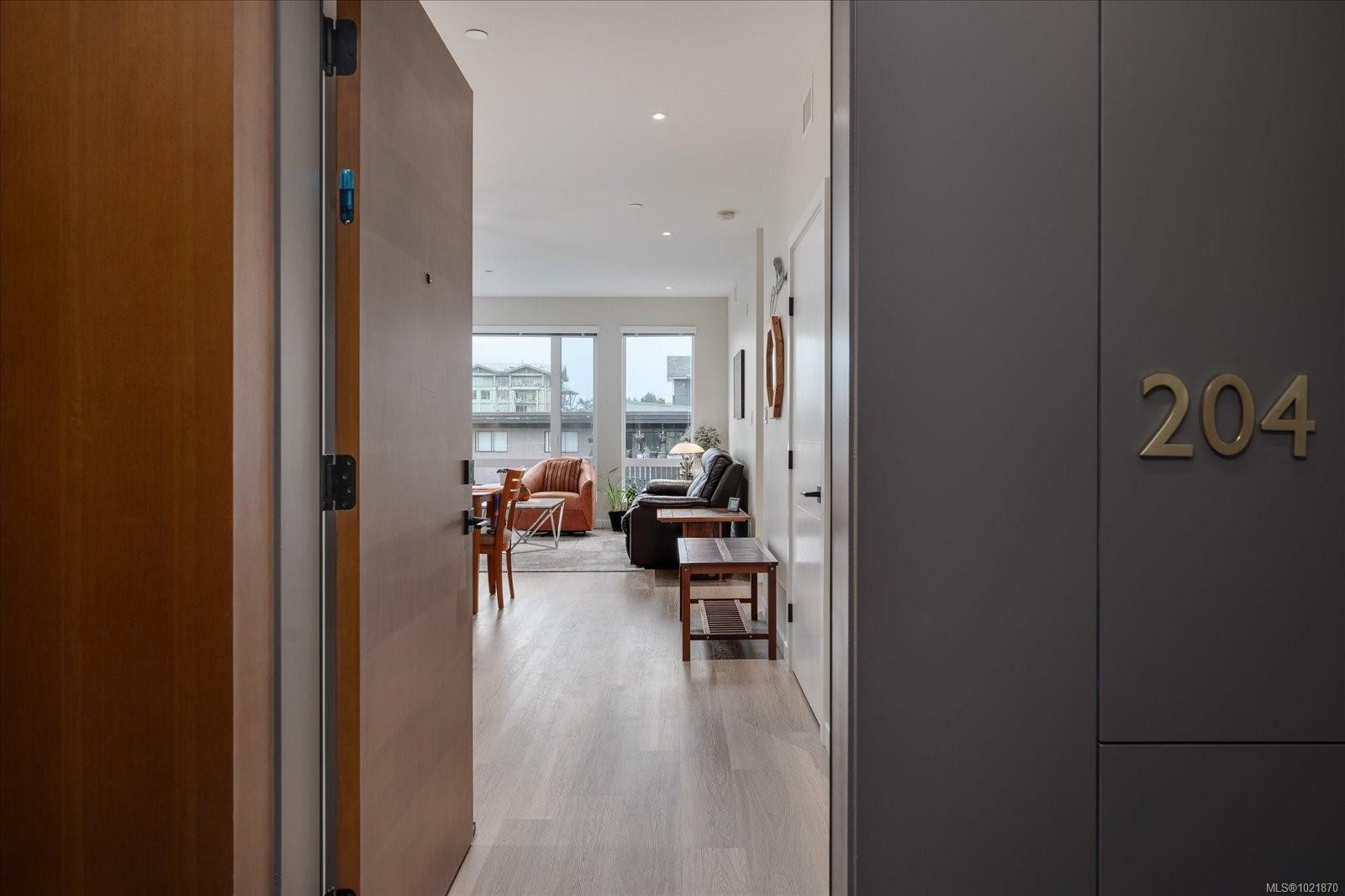 204-100 Lombardy St, Parksville, BC - Indoor Photo Showing Other Room