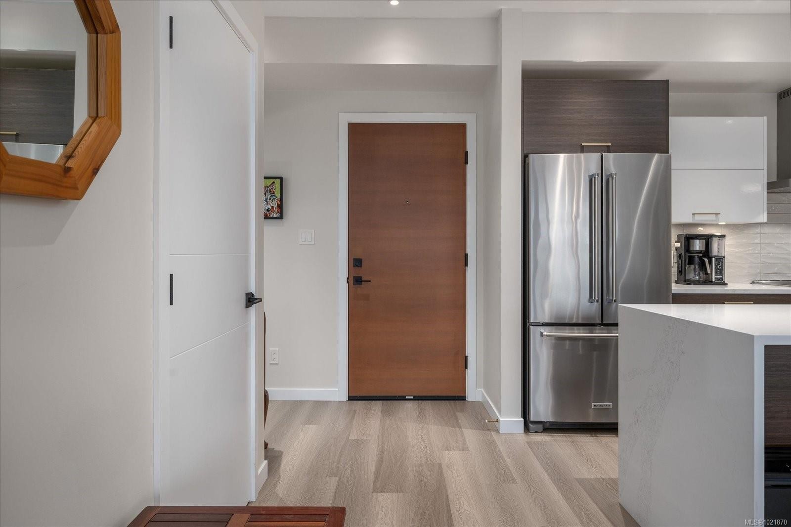 204-100 Lombardy St, Parksville, BC - Indoor Photo Showing Kitchen