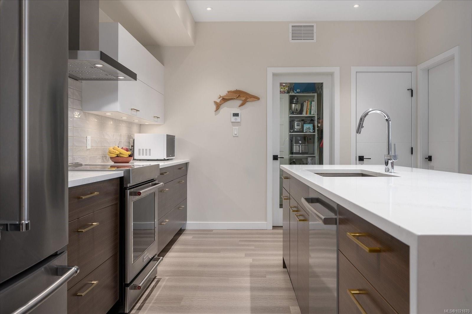 204-100 Lombardy St, Parksville, BC - Indoor Photo Showing Kitchen