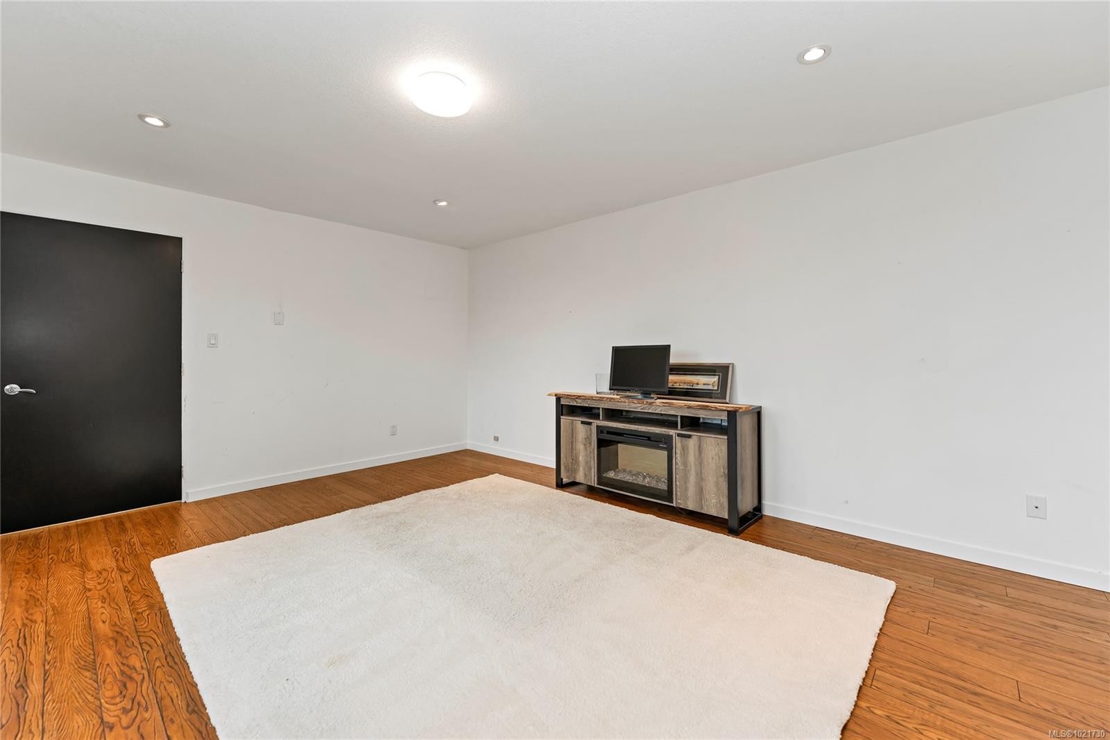 5198 Beckton Rd, Saanich, BC