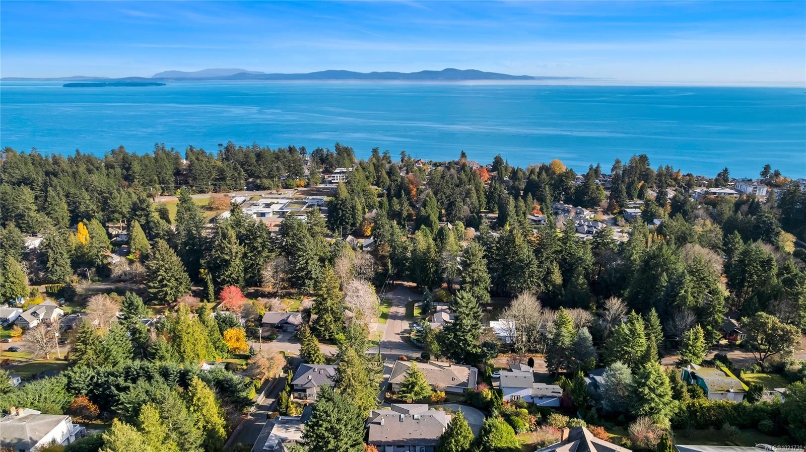 5198 Beckton Rd, Saanich, BC