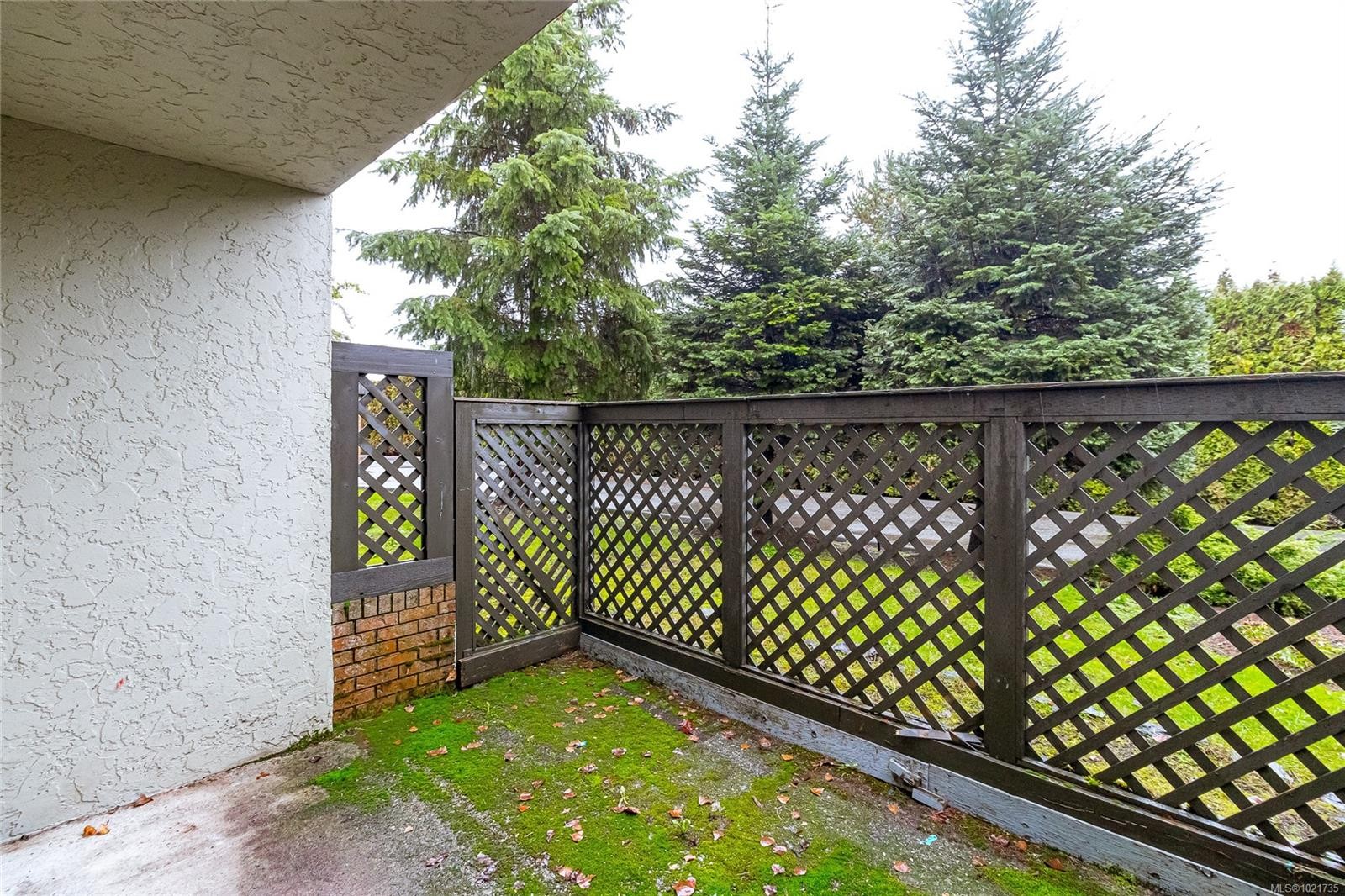 101-3251 Cowichan Lake Rd, Duncan, BC - Outdoor