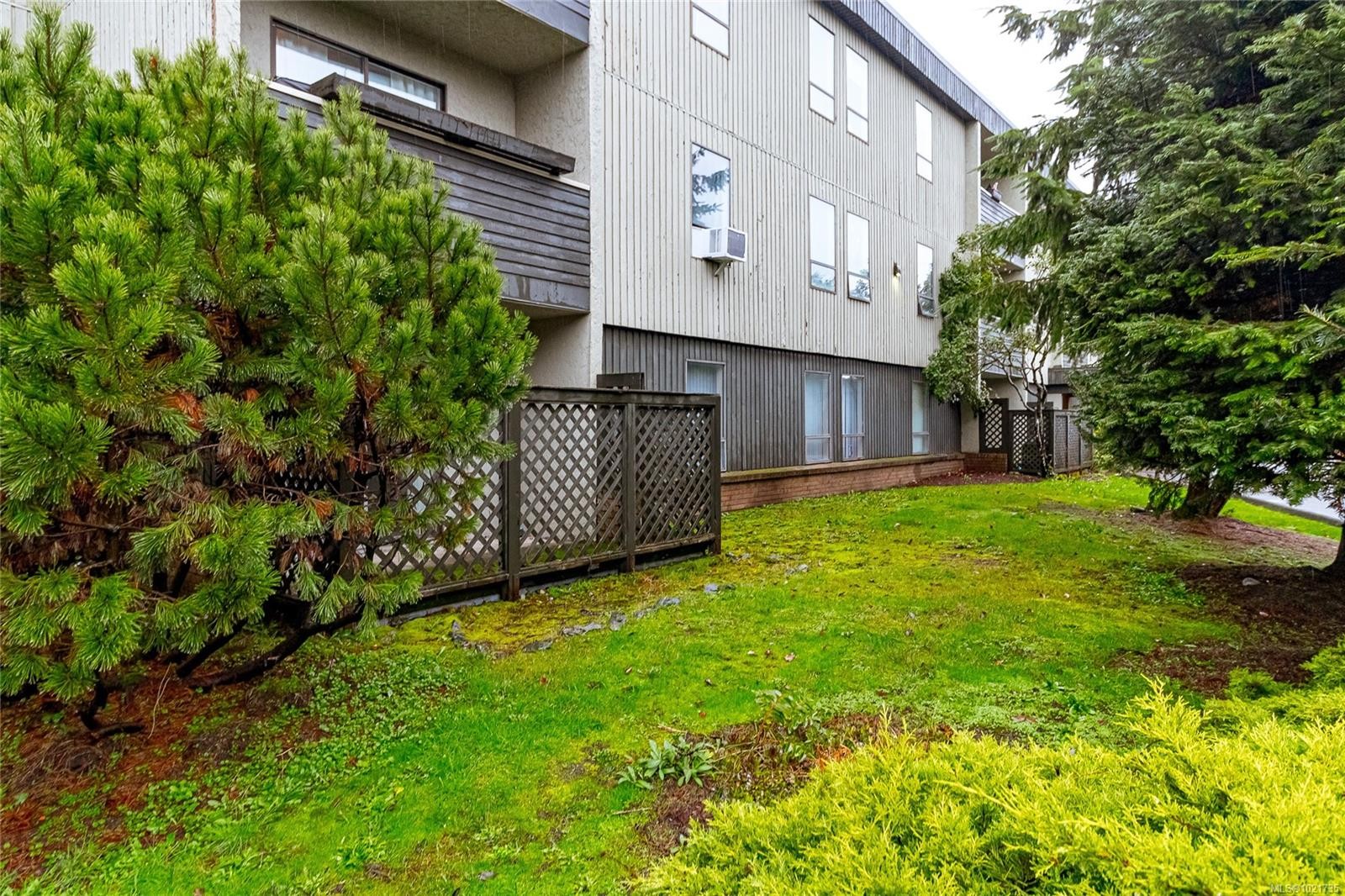 101-3251 Cowichan Lake Rd, Duncan, BC - Outdoor