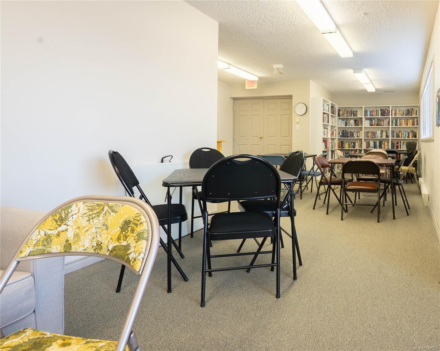 308-2550 Bevan Ave, Sidney, BC - Indoor