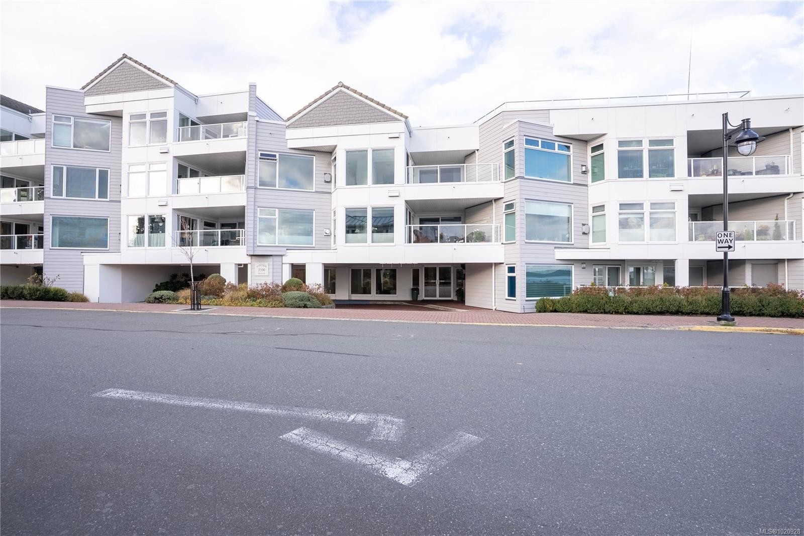 308-2550 Bevan Ave, Sidney, BC - Outdoor With Balcony With Facade