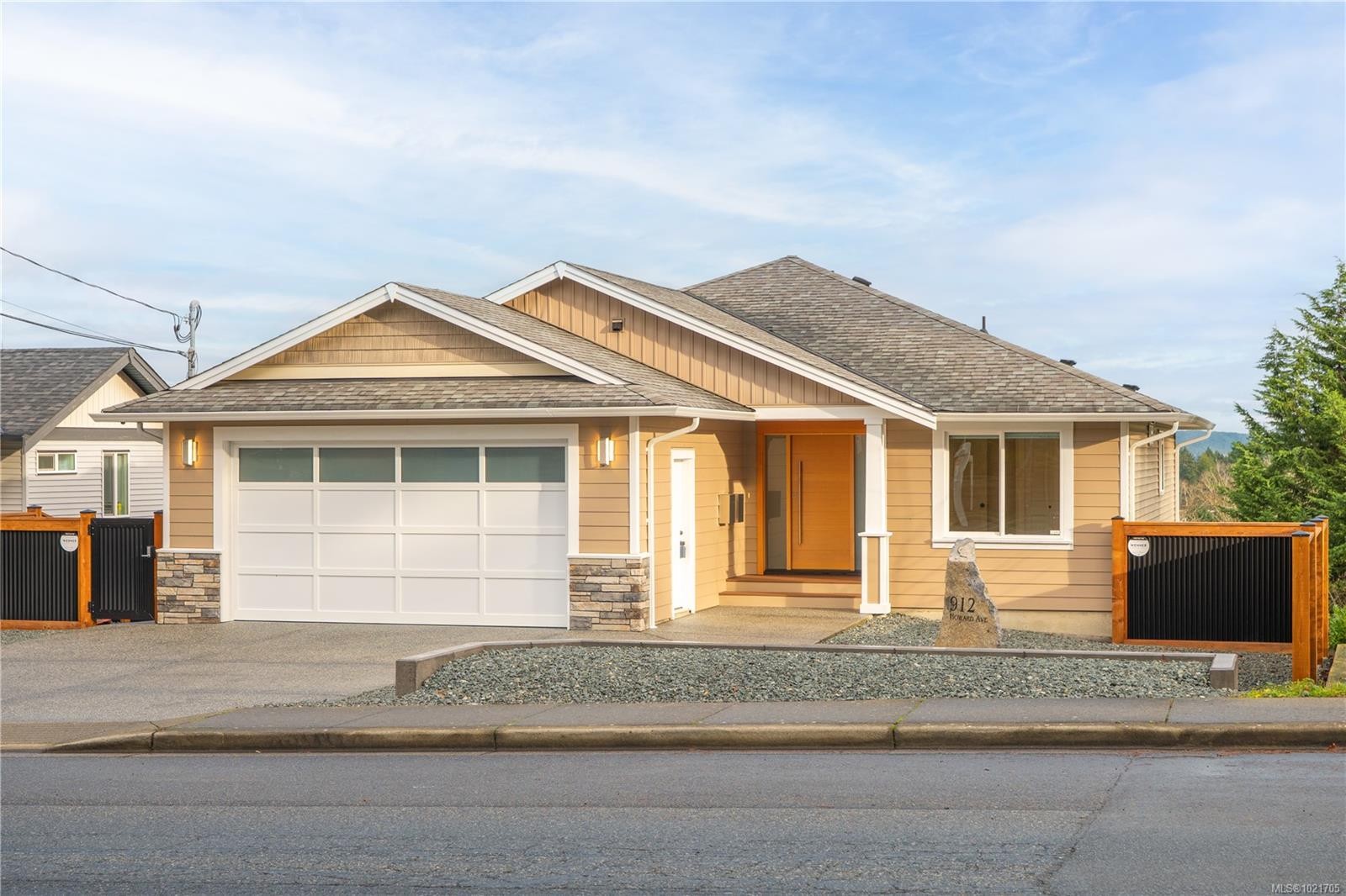 912 Howard Ave, Nanaimo, BC