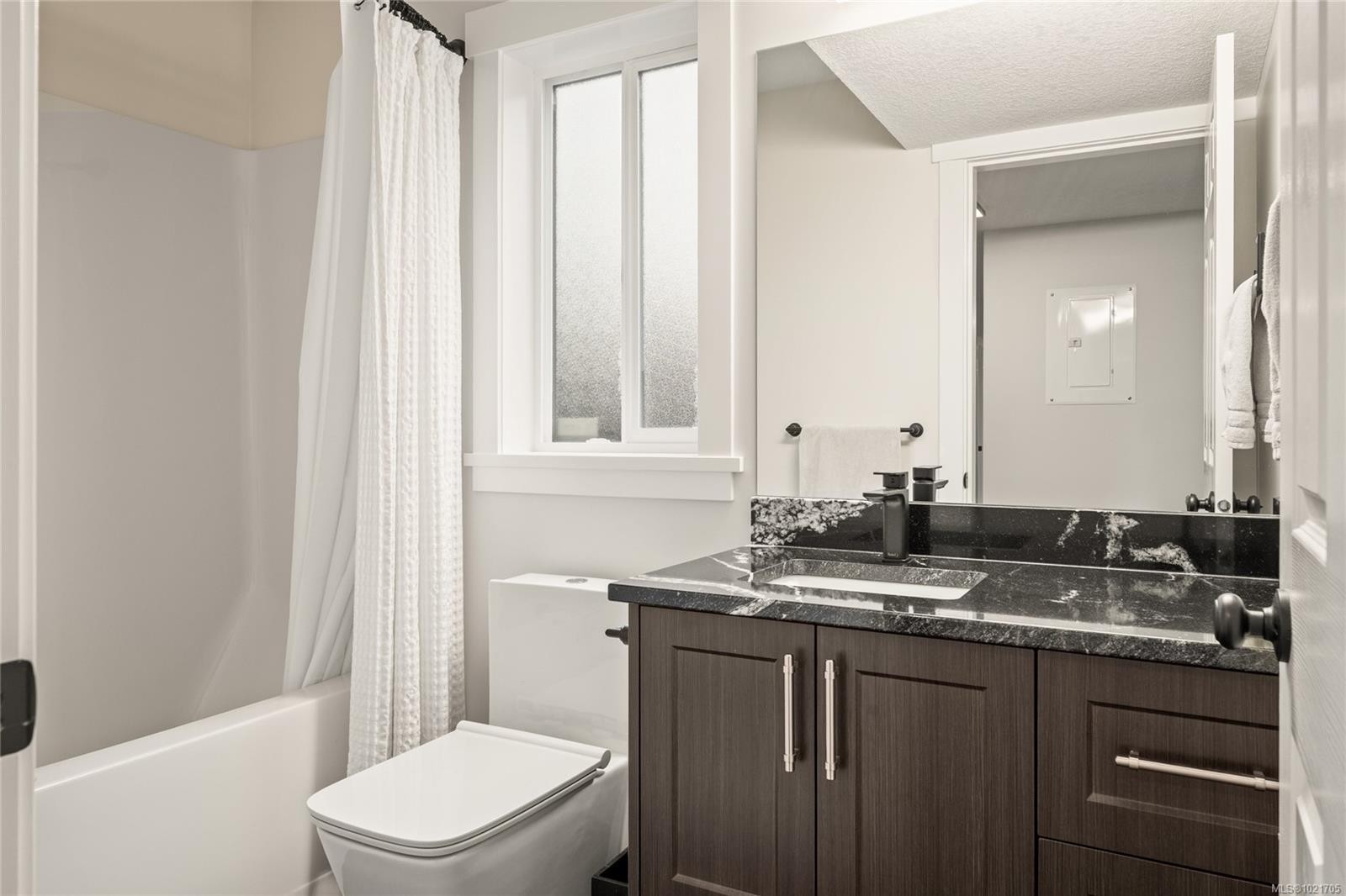 912 Howard Ave, Nanaimo, BC