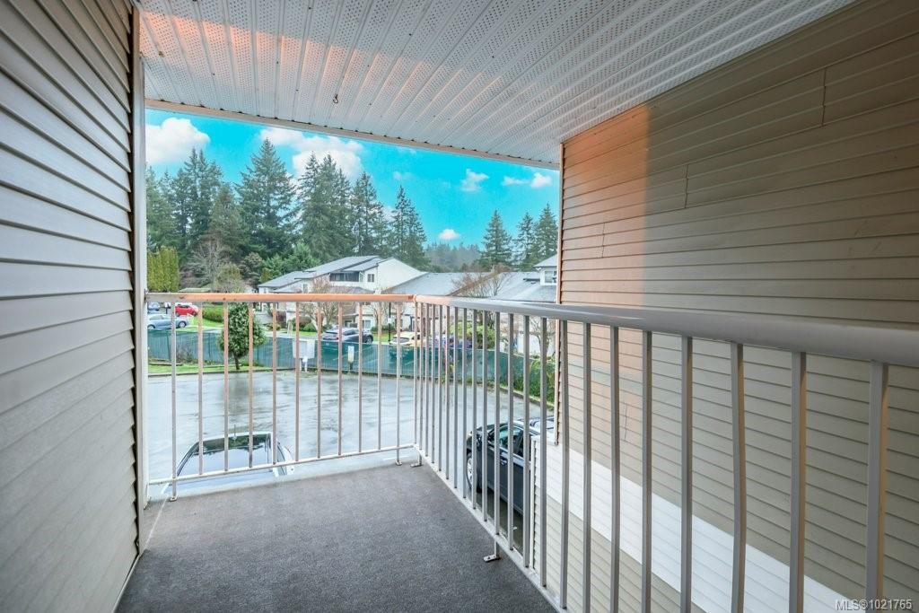 211-130 Back Rd, Courtenay, BC - Outdoor With Balcony With Exterior
