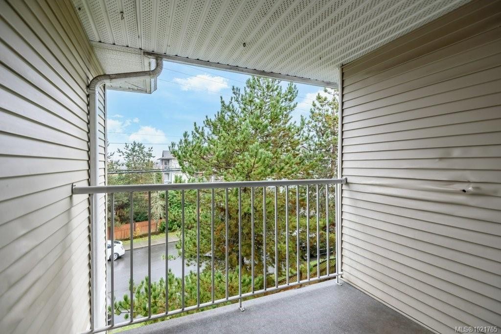 211-130 Back Rd, Courtenay, BC - Outdoor With Balcony With Exterior