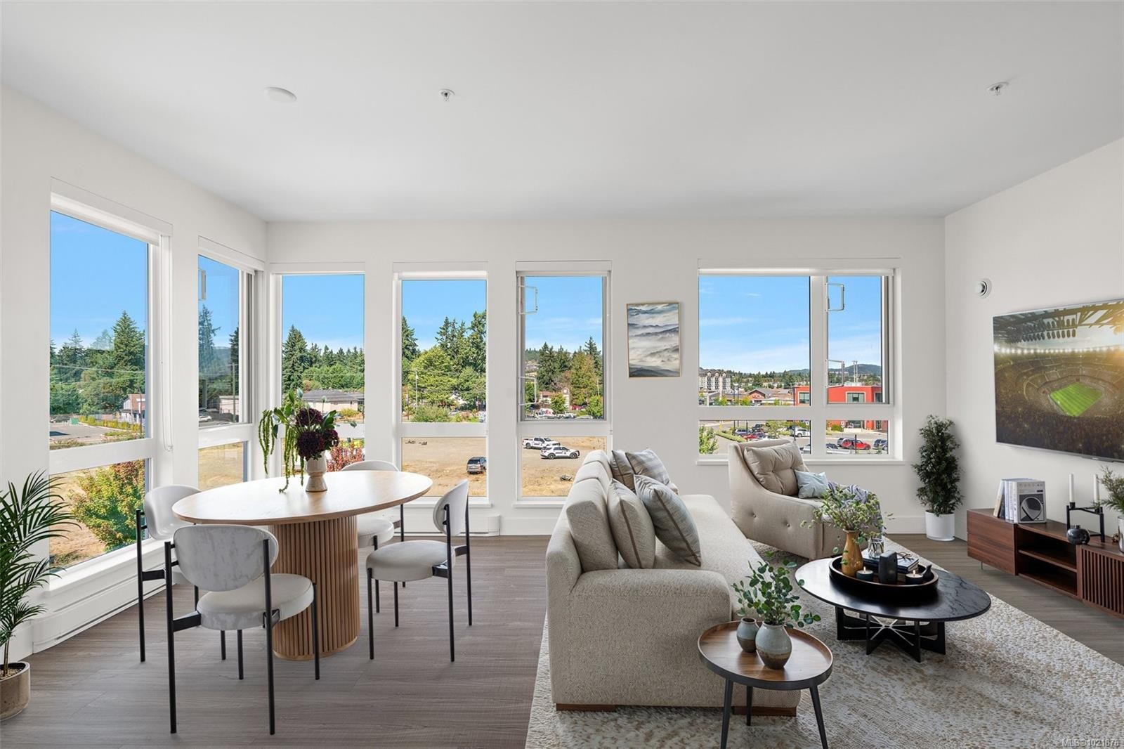 418-960 Reunion Ave, Langford, BC - Indoor Photo Showing Living Room