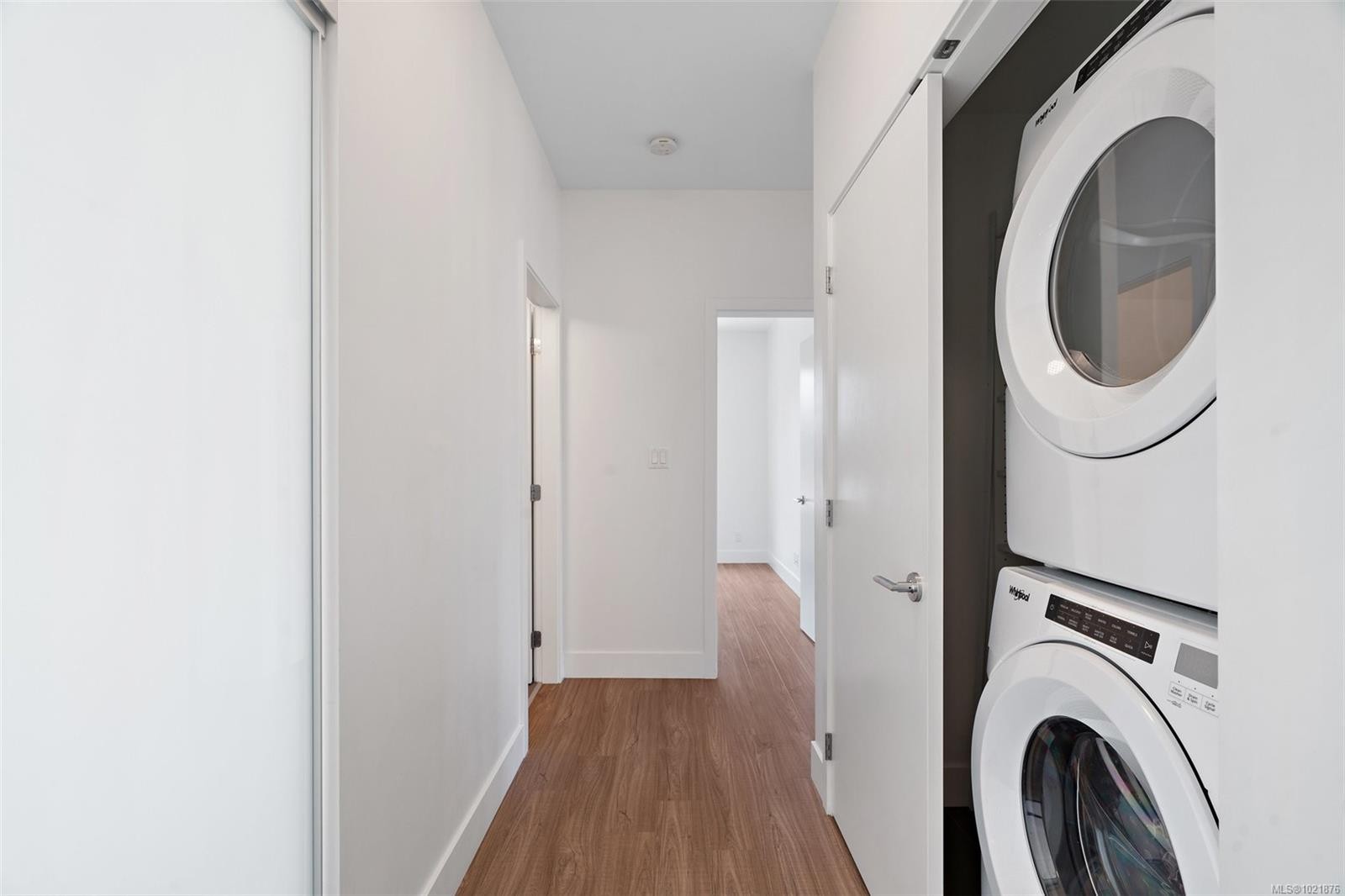418-960 Reunion Ave, Langford, BC - Indoor Photo Showing Laundry Room