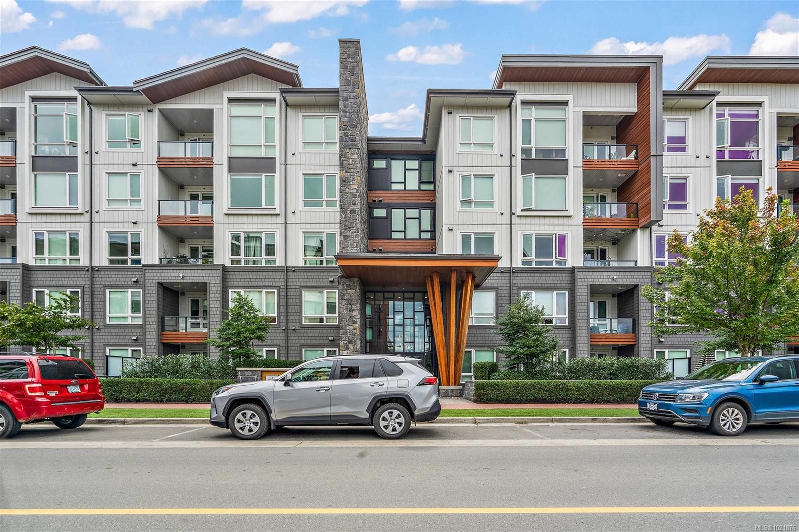 418-960 Reunion Ave, Langford, BC - Outdoor With Facade