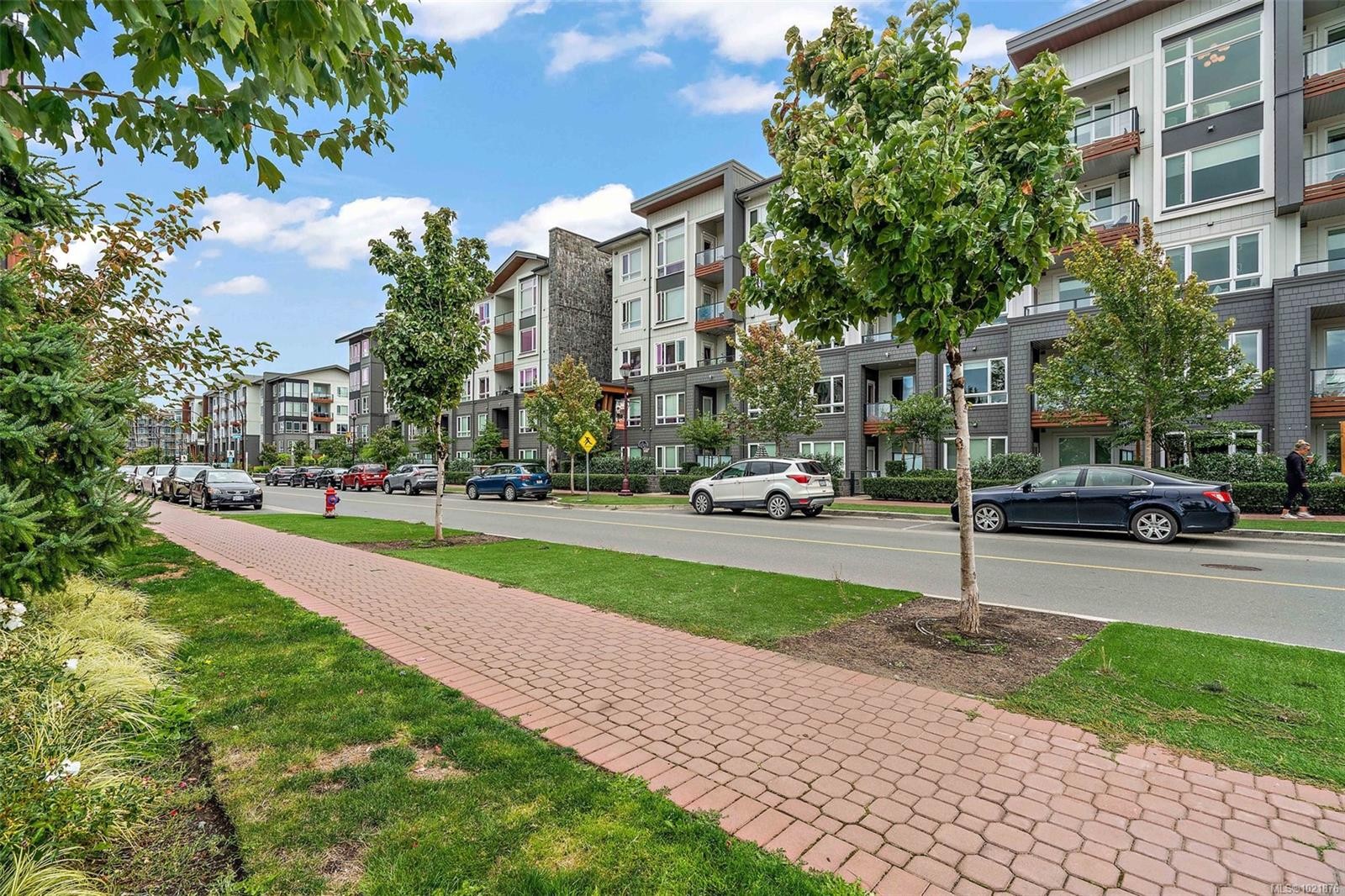 418-960 Reunion Ave, Langford, BC - Outdoor With Facade