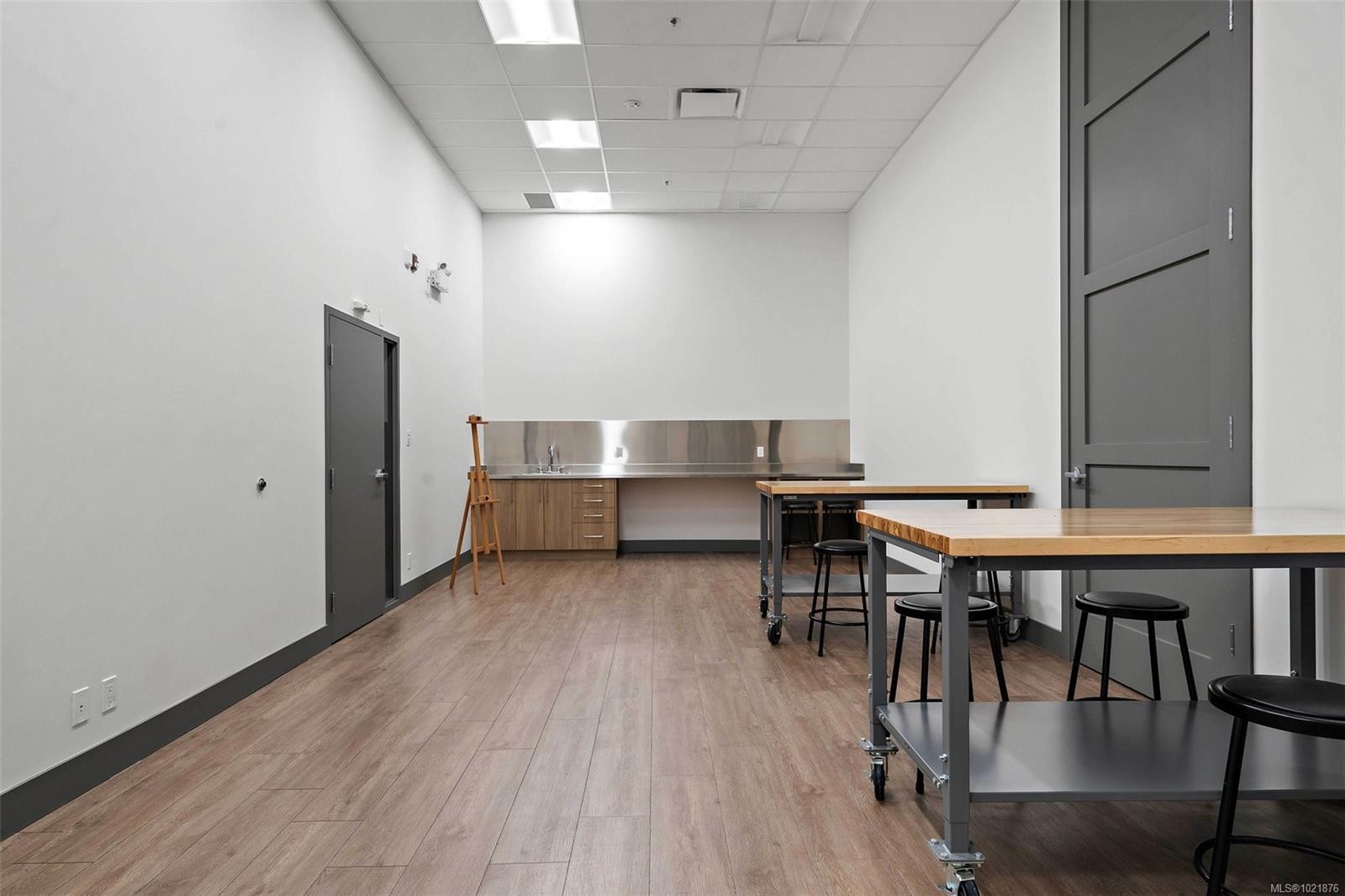 418-960 Reunion Ave, Langford, BC - Indoor